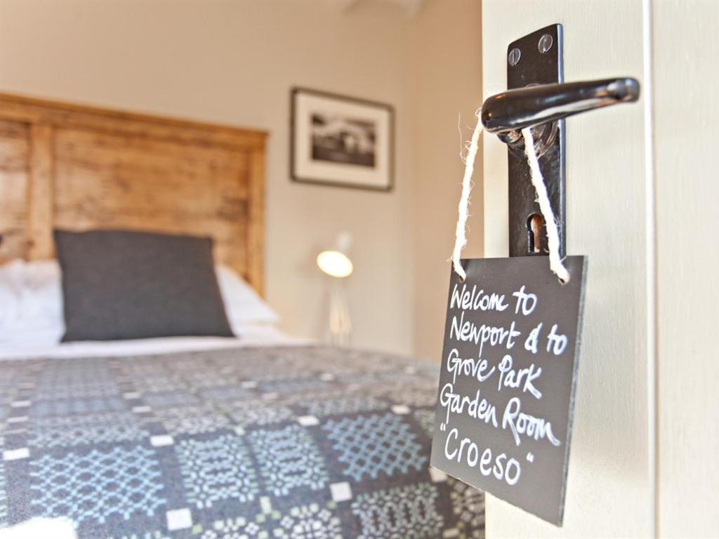 Bed and Breakfast Grove Park Newport  Exteriér fotografie